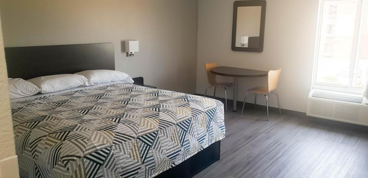 Motel 6 Mobile, Al - Airport Blvd Buitenkant foto