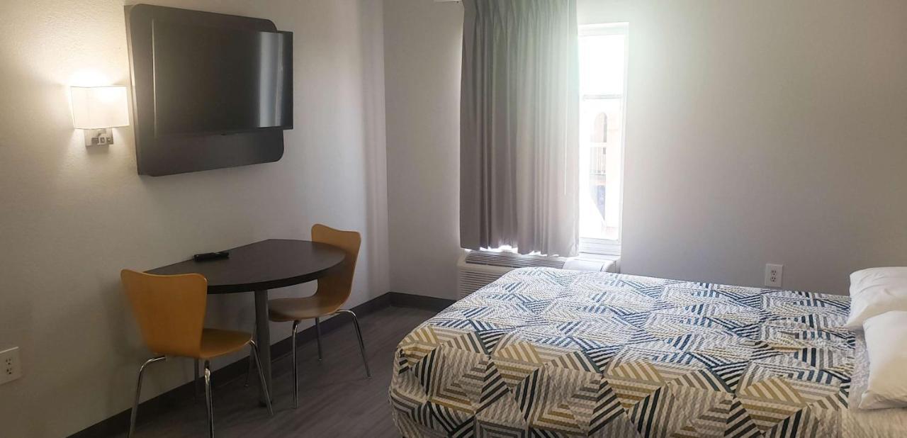 Motel 6 Mobile, Al - Airport Blvd Buitenkant foto